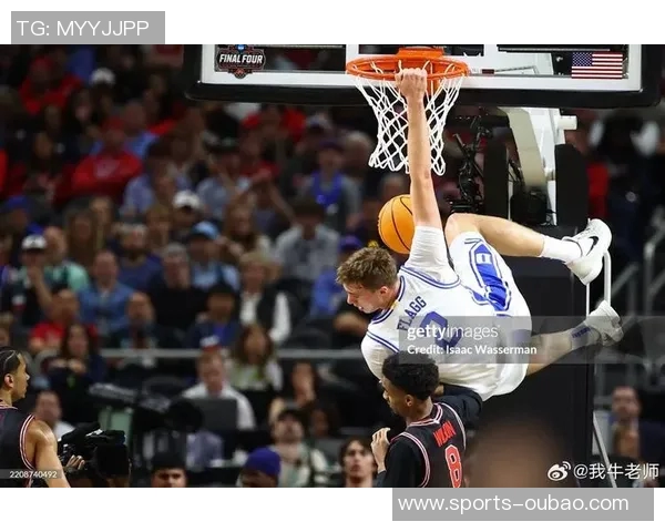 基德赞弗拉格持球组织能力出色赛场阅读比赛表现令人印象深刻