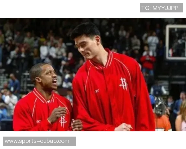 姚明重返休斯敦球迷期待他在主场揭幕战的精彩表现