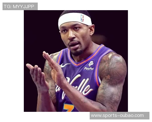 比尔首场比赛表现出色上半场完美命中率贡献12分2篮板正负值5